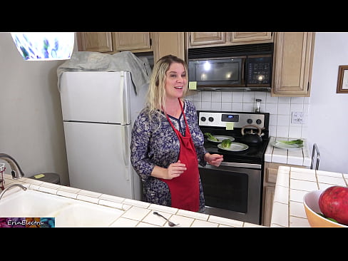 ❤️ Ibu tiri memerah susunya di dapur sebelum tarikhnya ️ Video persetan pada kami ms.bsglass.ru ❌