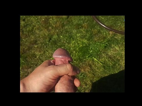 ❤️ Hot hottie mendapat dia merah jambu pussy fucked dan air mani dengan muncrat di taman musim panas ️ Video persetan pada kami ms.bsglass.ru ❌